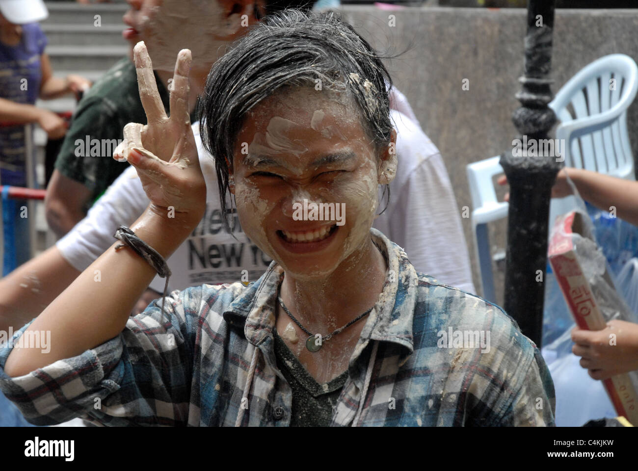 Più grande del mondo lotta acqua, Songkran, Tailandese nuovo anno celebrazione, Bangkok, Thailandia. Foto Stock