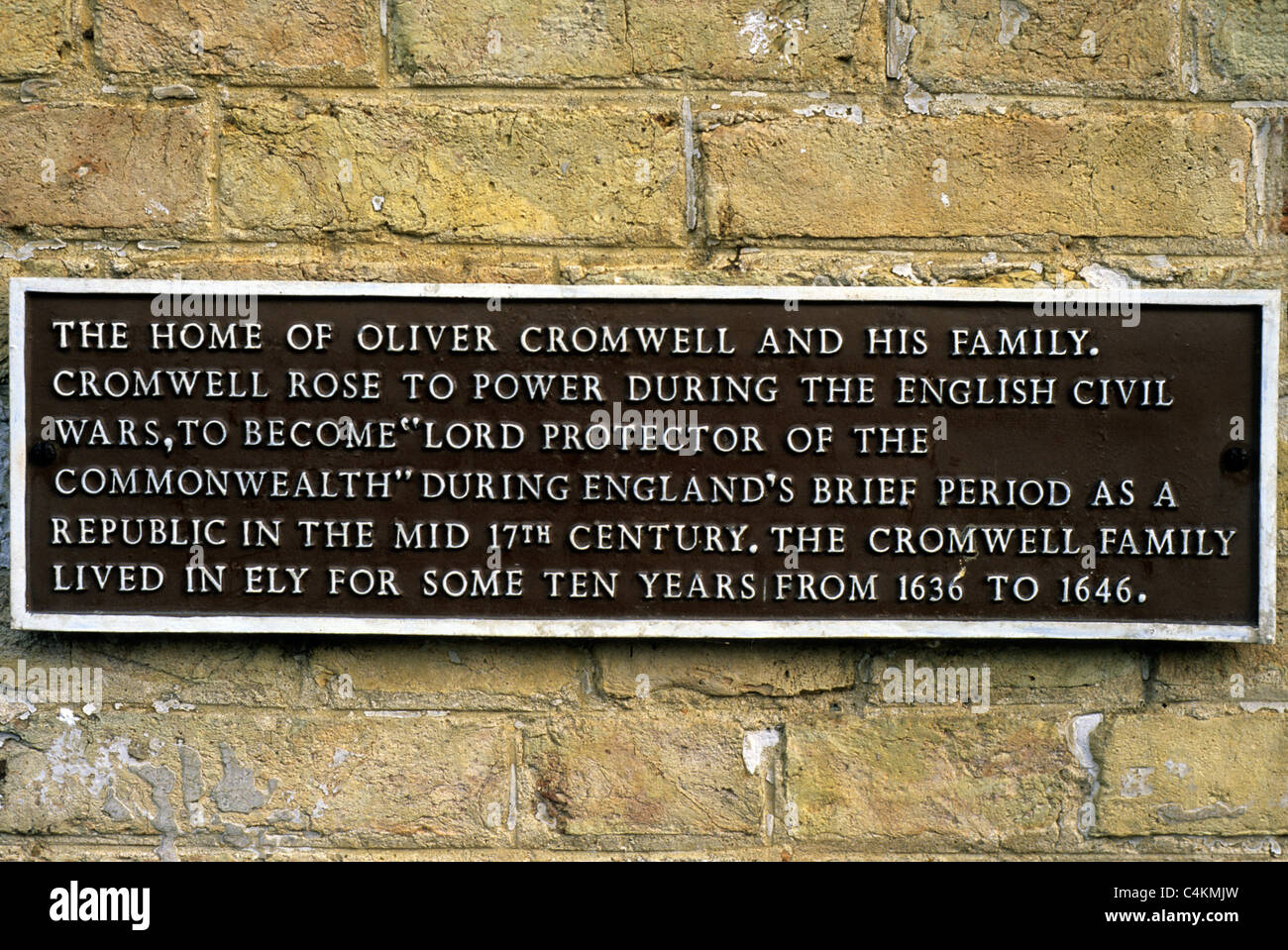 Ely, Cambridgeshire, Oliver Cromwell's House, placca informazioni Inghilterra REGNO UNITO Cromwell Foto Stock