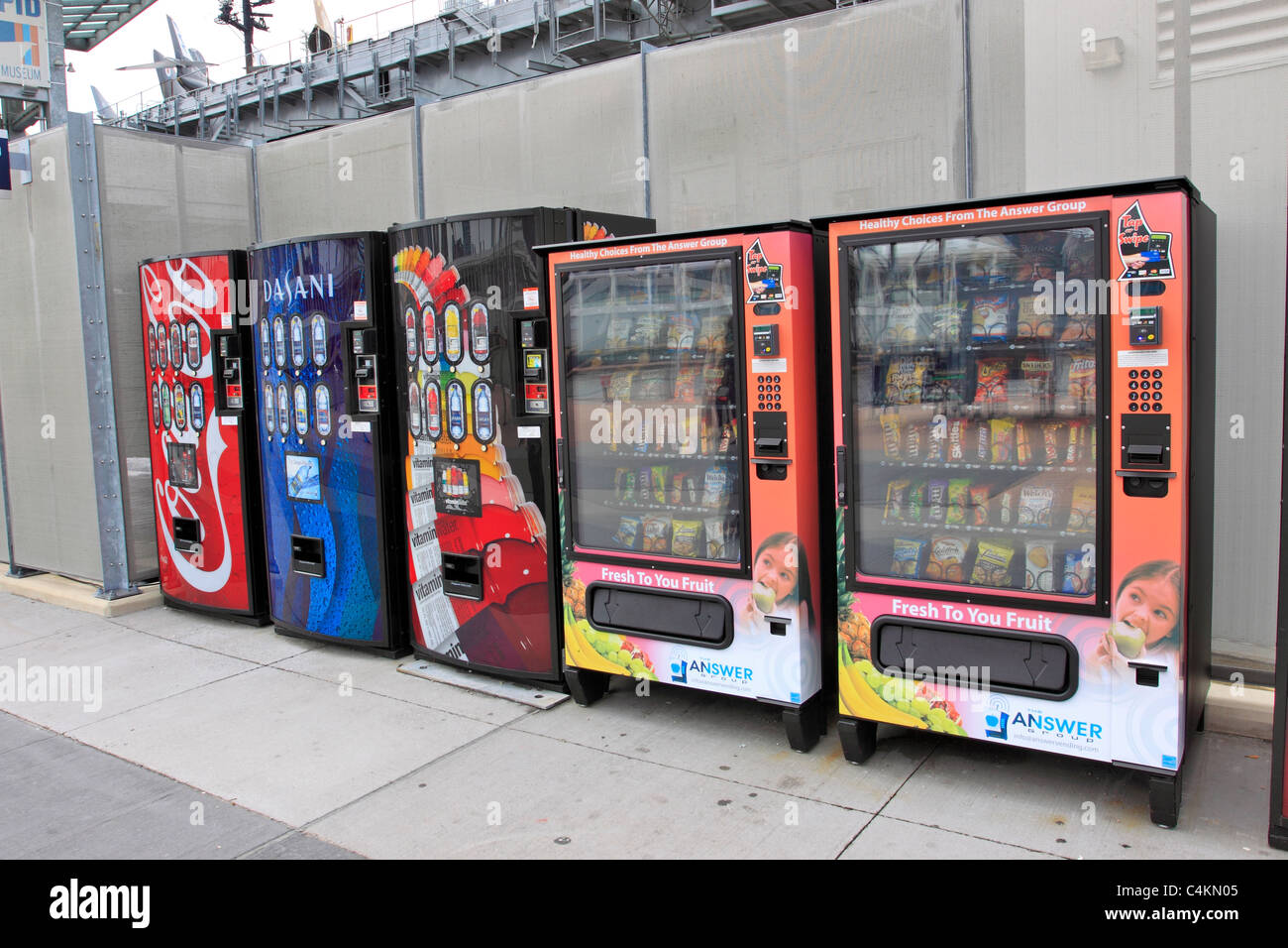 Distributori automatici, Intrepid Museum di New York City Foto Stock