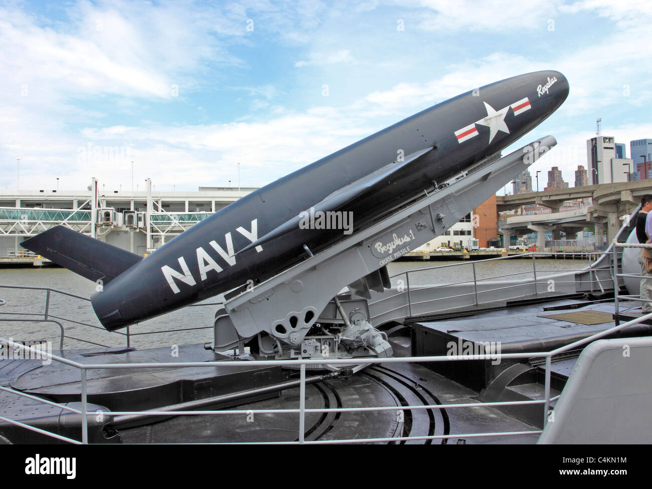 Il missile di crociera a bordo della USS Growler sommergibile in mostra presso la USS Intrepid Sea Air & Space Museum Manhattan New York City Foto Stock