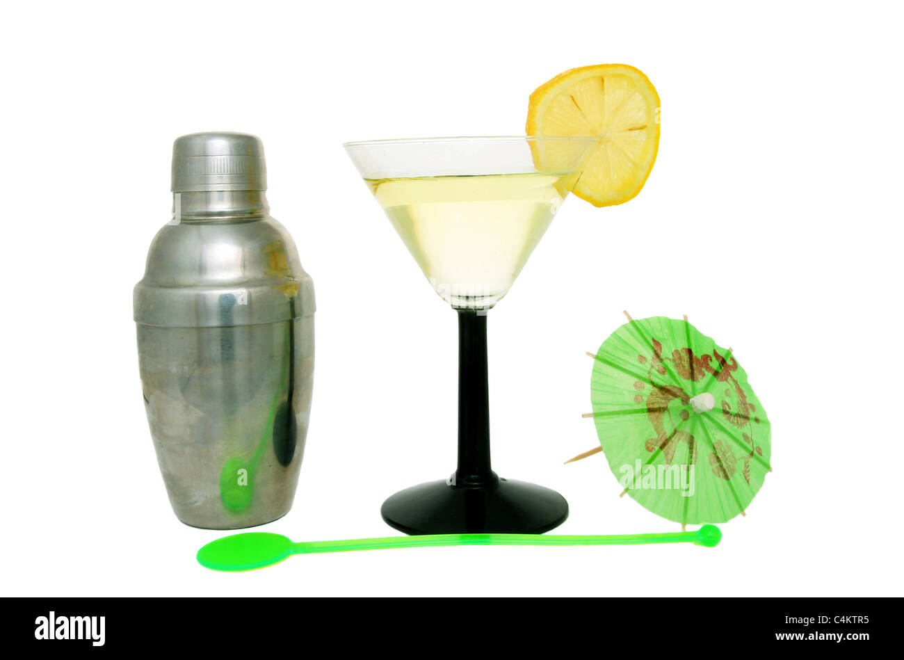 Shaker e cocktail con agitatore e ombrellone Foto Stock