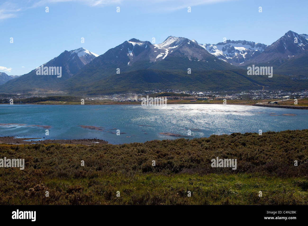 Ushuaia è la città capitale di Tierra del Fuego Provincia in Argentina. Foto Stock