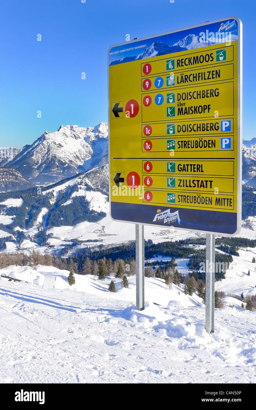 Pista di firmare in Fieberbrunn ski resort, Austria (Das Versteckte migliore Skigebiet) Foto Stock
