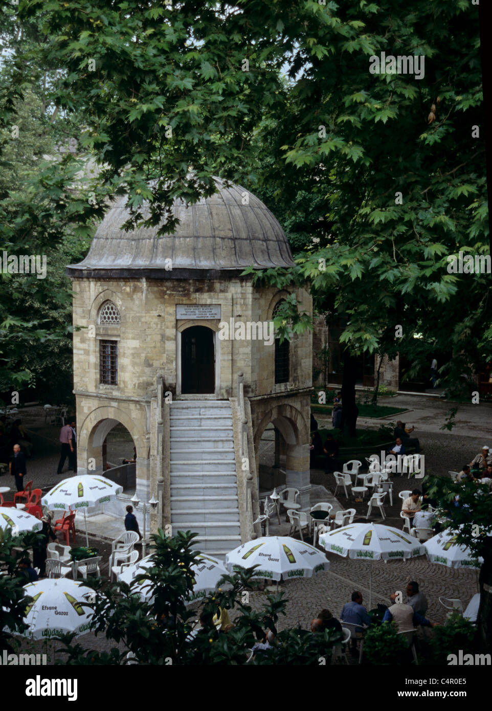 Cortile di Koza Han nei pressi di Ulu Camii, Bursa, Turchia 000529 2136 Foto Stock