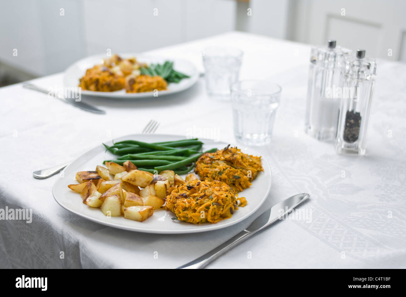 Sgombro affumicato e patate dolci Torte Pesce Foto Stock