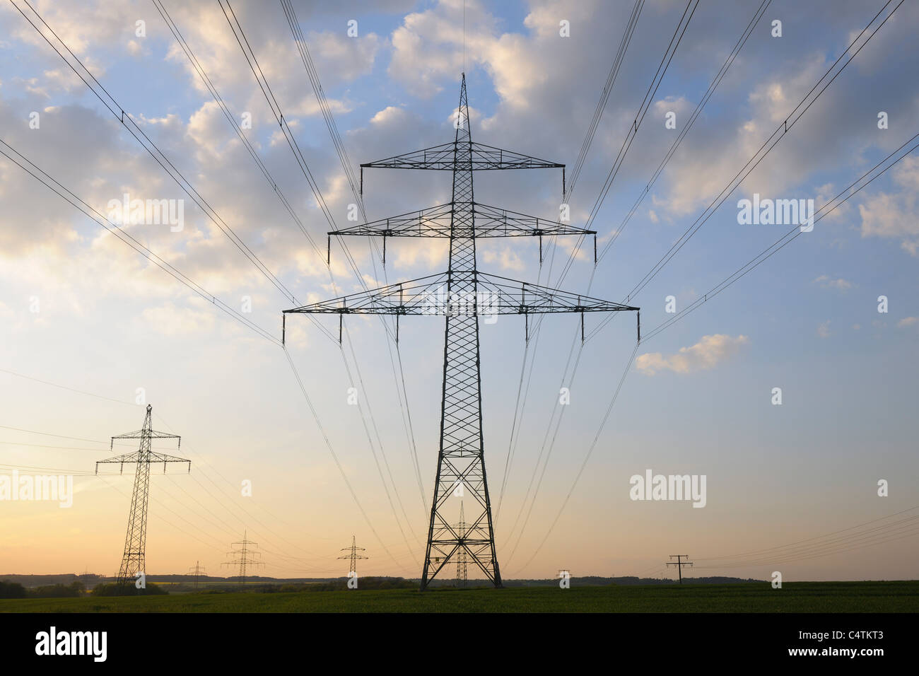 Elettricità Pilone, Wertheim, Baden-Württemberg, Germania Foto Stock