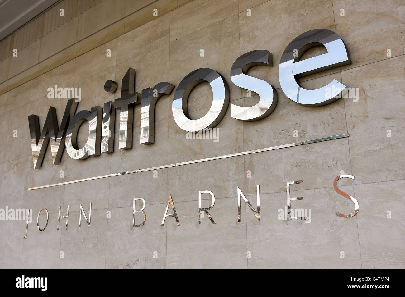 Cartello Waitrose presso la filiale di Finchley Road. Foto Stock