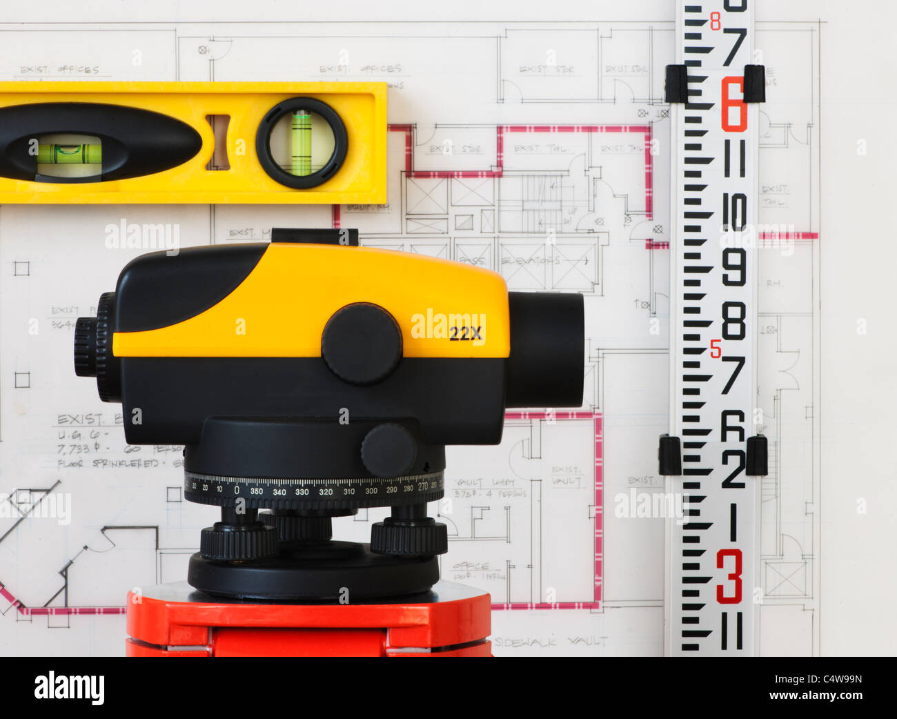 Close-up di teodolite blueprint in background Foto Stock