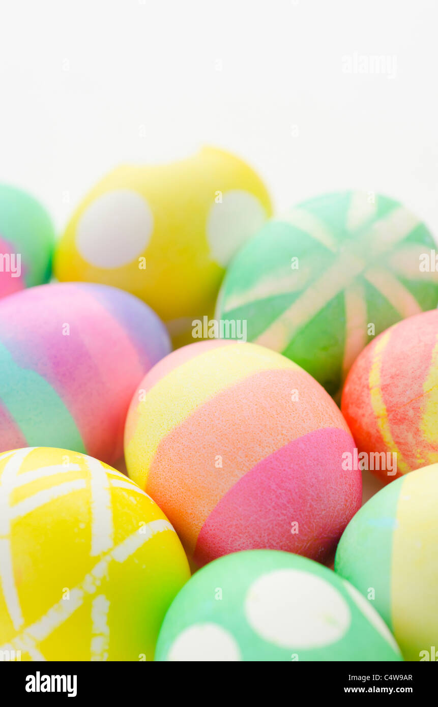 Studio shot di colorate uova di Pasqua Foto Stock
