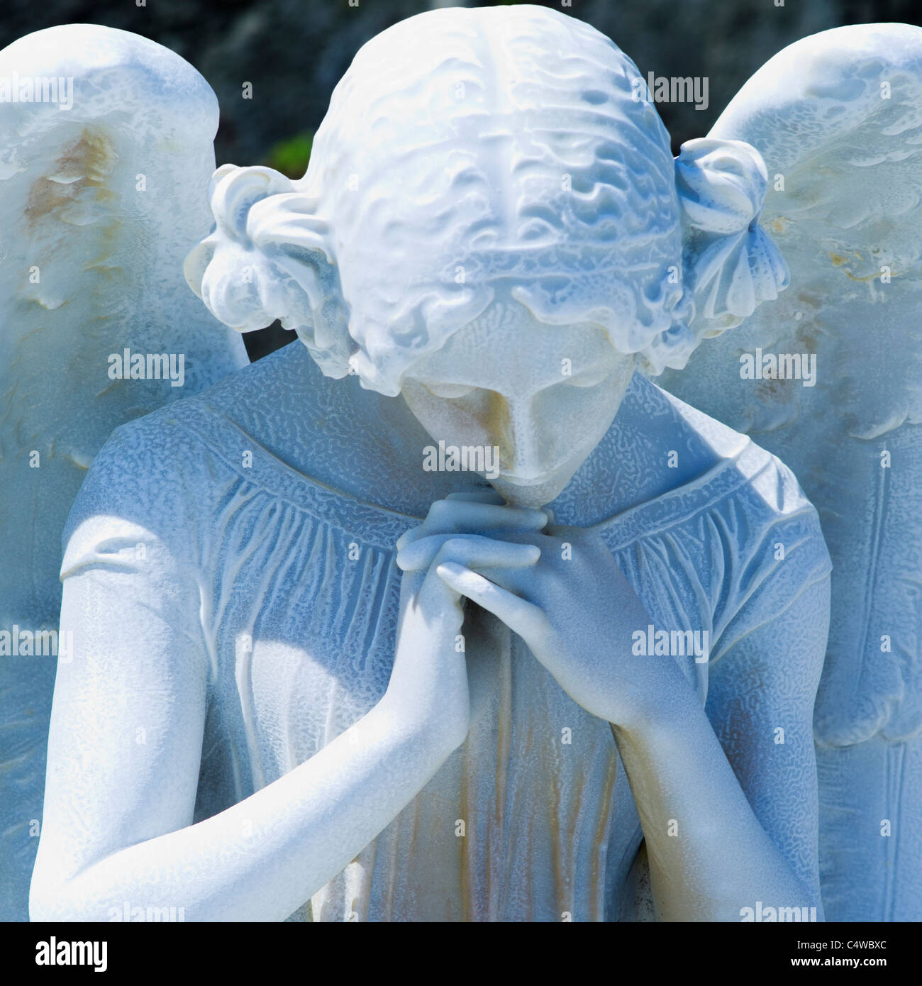 Puerto Rico, la vecchia San Juan, Santa Maria Magdalena cimitero, vista ravvicinata di pregare angelo statua Foto Stock