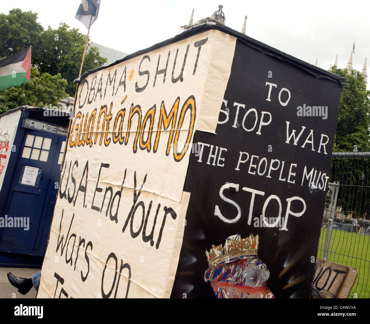 Campagna di pace in piazza del Parlamento, Westminster, London Foto Stock