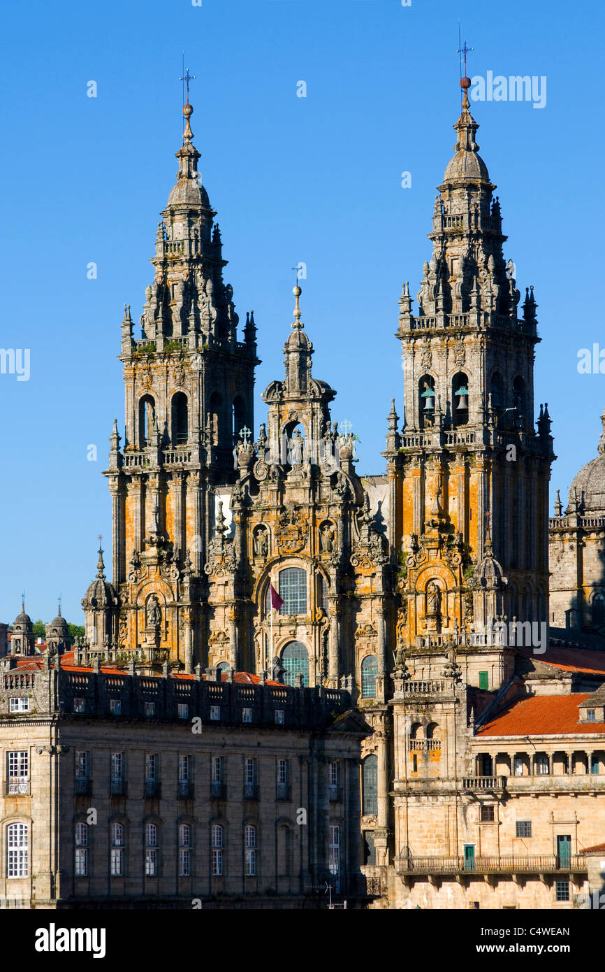 Santiago de compostela cattedrale che domina lo skyline della città. Foto Stock