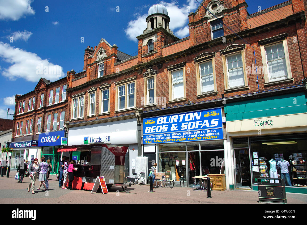 Station Street, Burton upon Trent, Staffordshire, England, Regno Unito Foto Stock