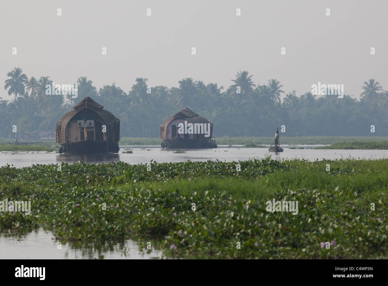 Due case galleggianti in Kerala backwaters Foto Stock