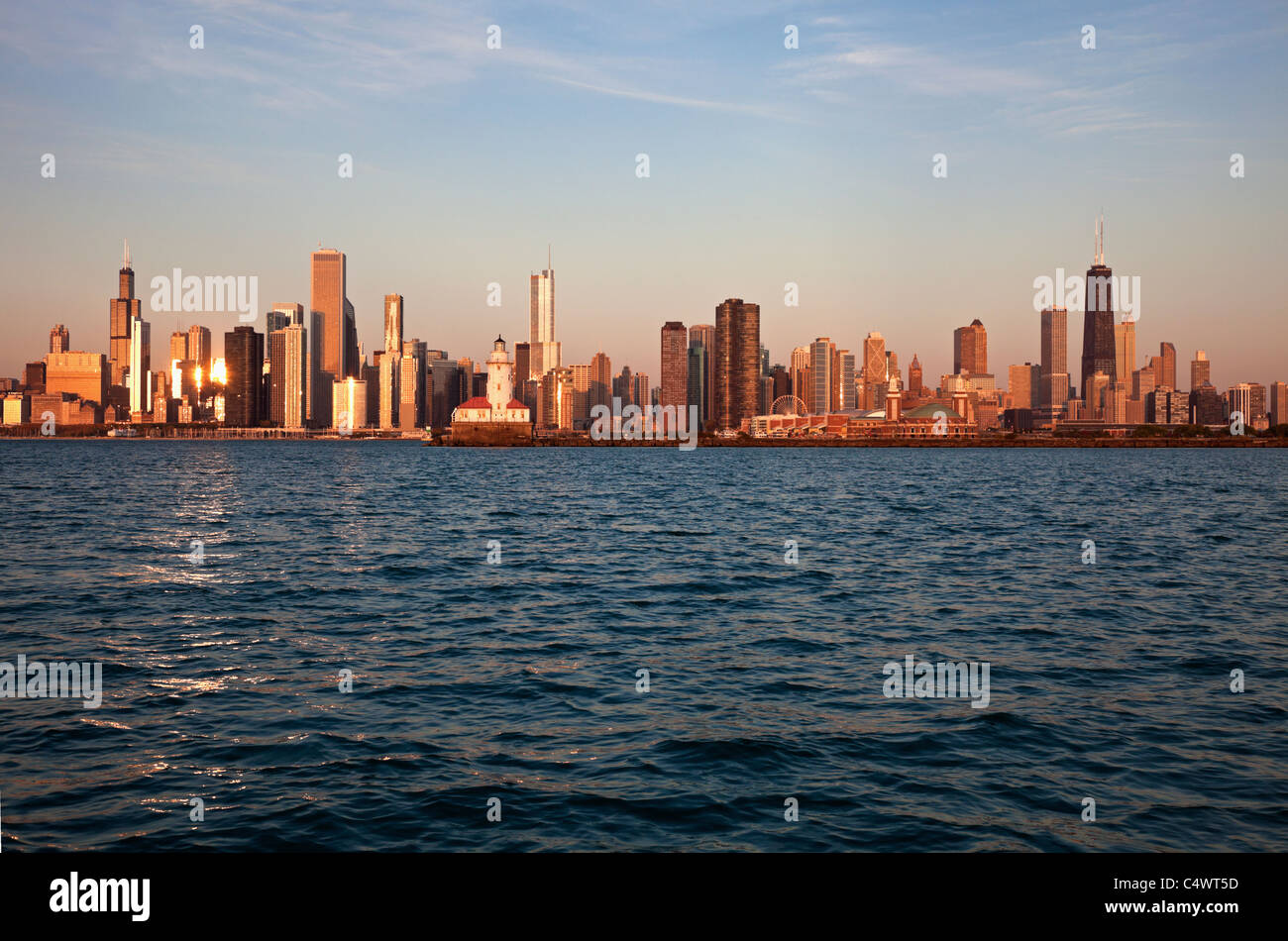 Stati Uniti d'America,Illinois, Chicago,skyline della città sul lago Michigan Foto Stock