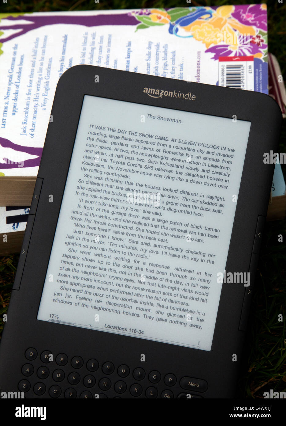 Amazon Kindle 3G e-book reader: la prima pagina di il pupazzo di neve da Jo Nesbo Foto Stock