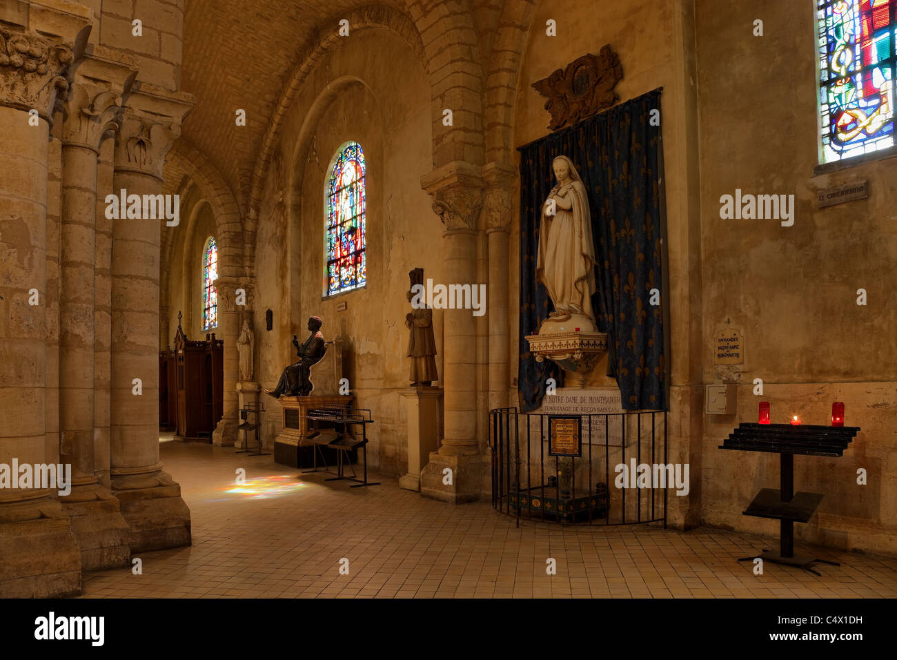 L interno della chiesa di st. Pierre de Montmartre, Parigi. Foto Stock