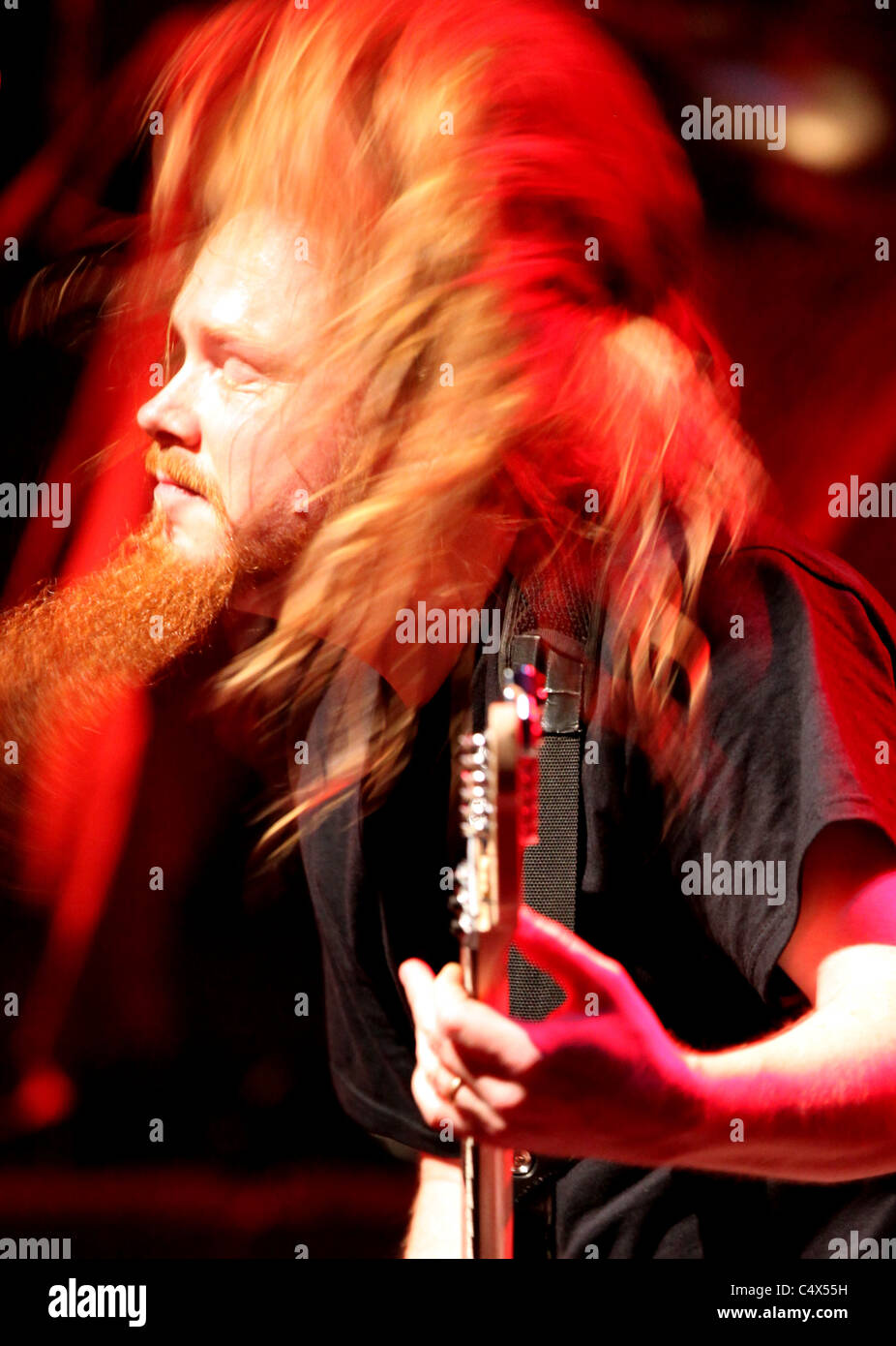 Sabaton - Grammis-nominato band power metal da Falun Svezia, in concerto a New York, Rikard Sundén - rhythm/lead guitar Foto Stock