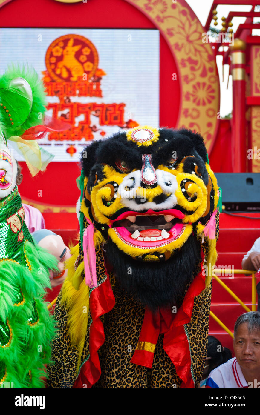 La danza del Leone per il Capodanno cinese, China Town, Bangkok Foto Stock