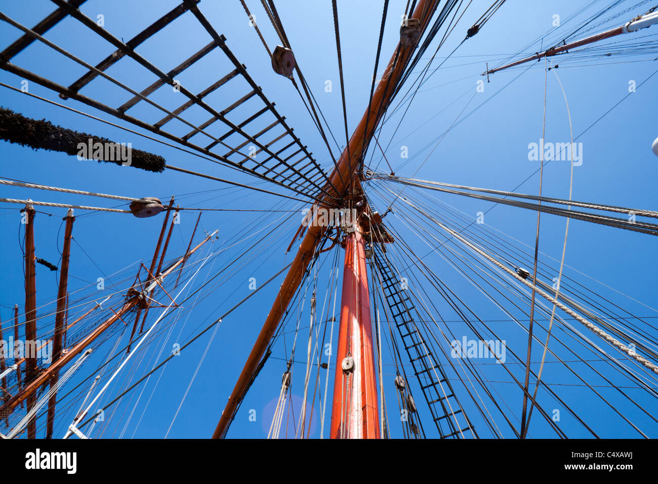 Albero della nave della vela Foto Stock