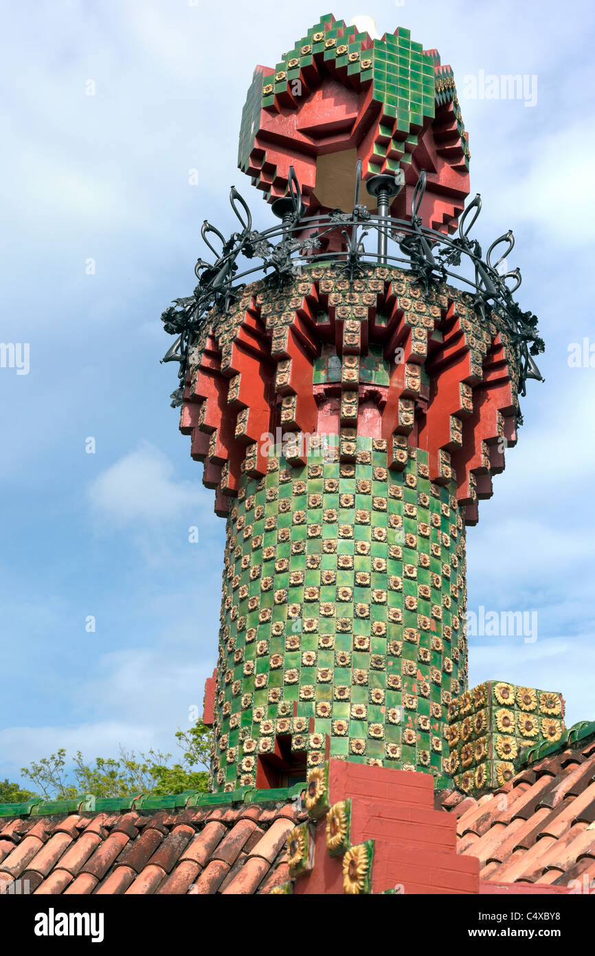 El Capricho, un edificio di Antoni Gaudi, Comillas, Cantabria, SPAGNA Foto Stock