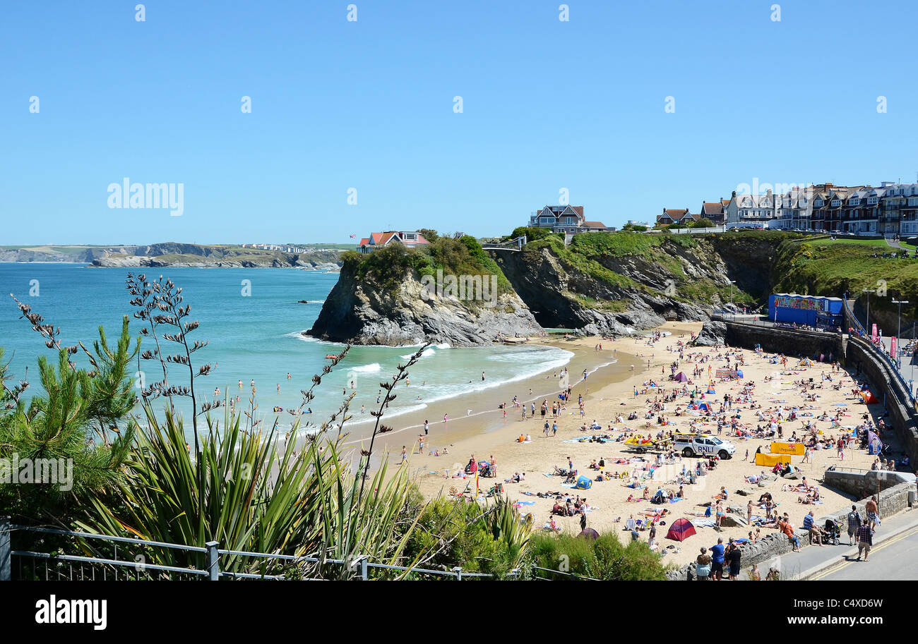 Una giornata d'estate a Towan Beach in Newquay, Cornwall, Regno Unito Foto Stock