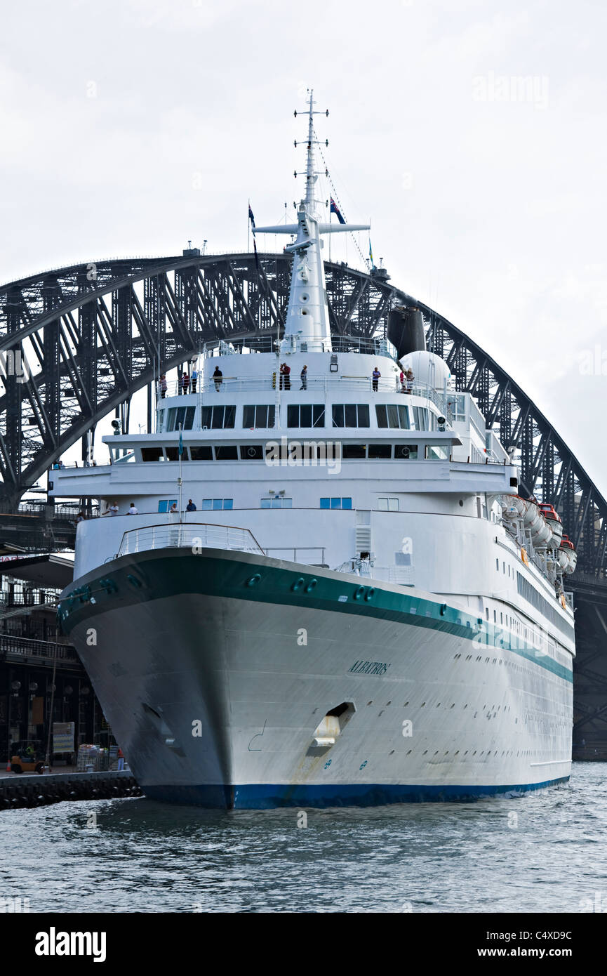 Il Phoenix Reisen azionata la nave di crociera Albatros ancorata al Terminal Passeggeri Oltreoceano nel porto di Sydney NSW Australia Foto Stock