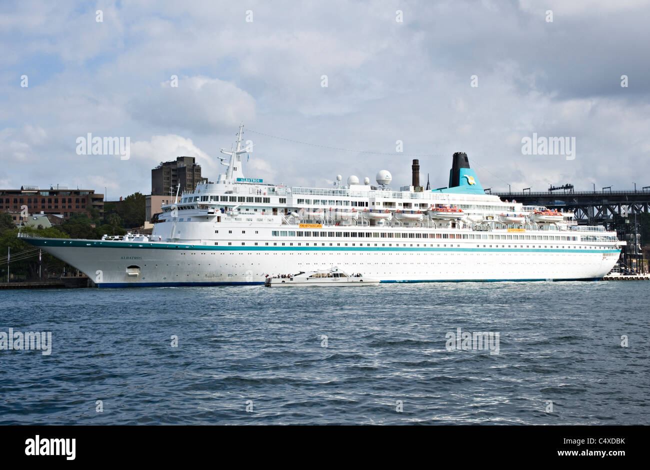 Il Phoenix Reisen azionata la nave di crociera Albatros ancorata al Terminal Passeggeri Oltreoceano nel porto di Sydney NSW Australia Foto Stock
