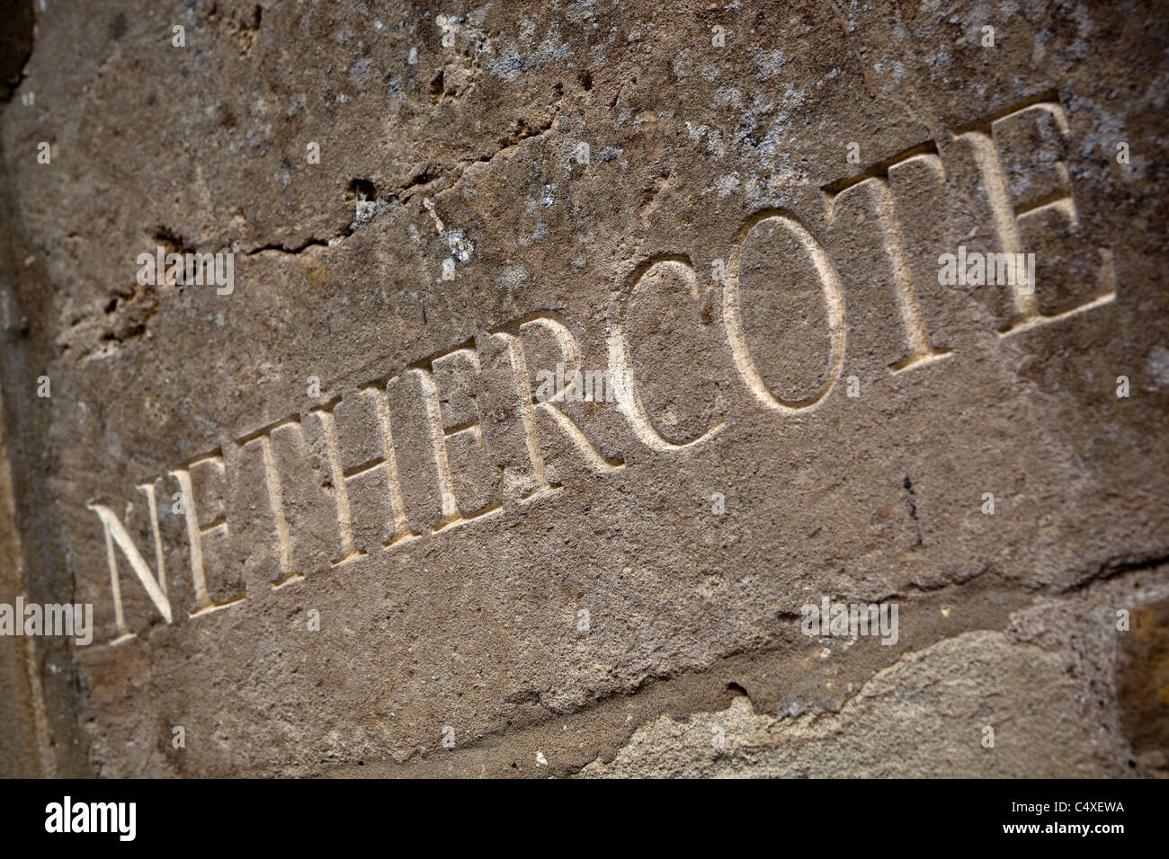 Nethercote Street Sign in Stone Wall in Lacock Village Foto Stock