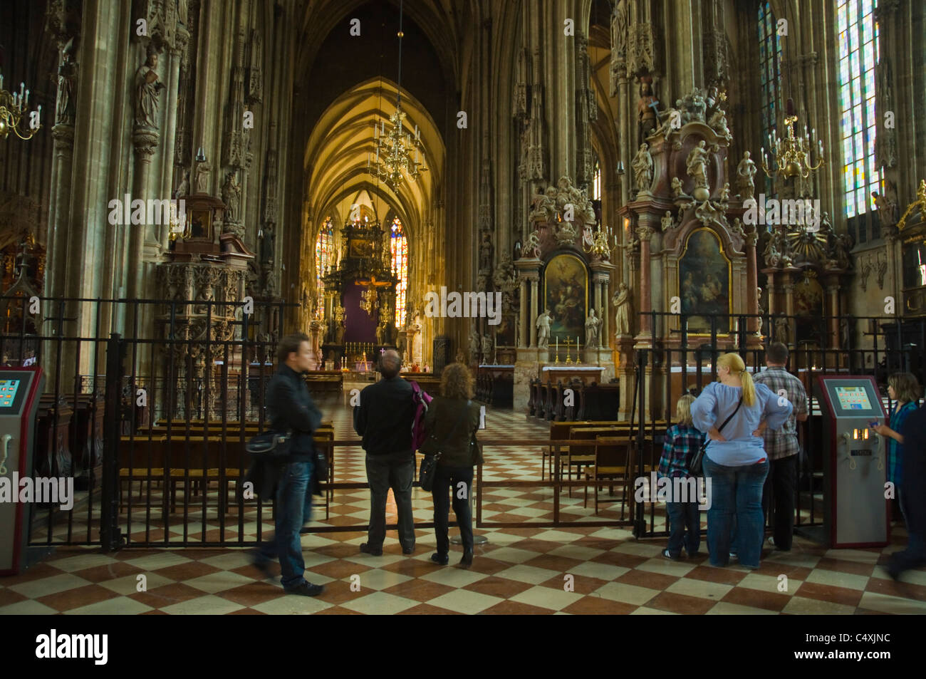 Cattedrale di Stephansdom Innere Città centrale Vienna Austria Europa Foto Stock