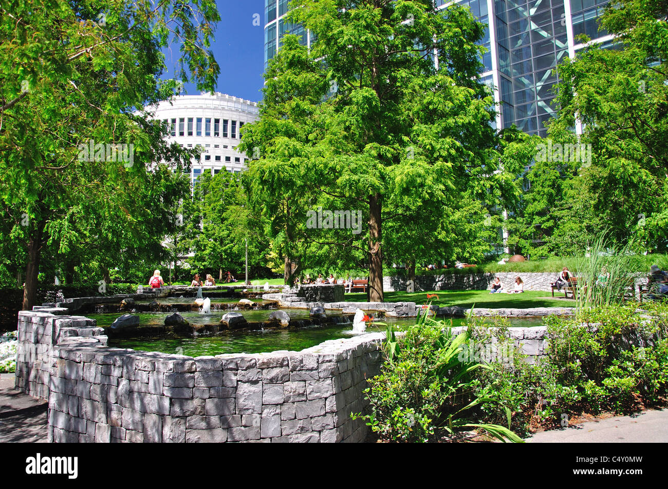 Fontane a parco del Cinquantenario, Canary Wharf, London Borough of Tower Hamlets, Greater London, England, Regno Unito Foto Stock