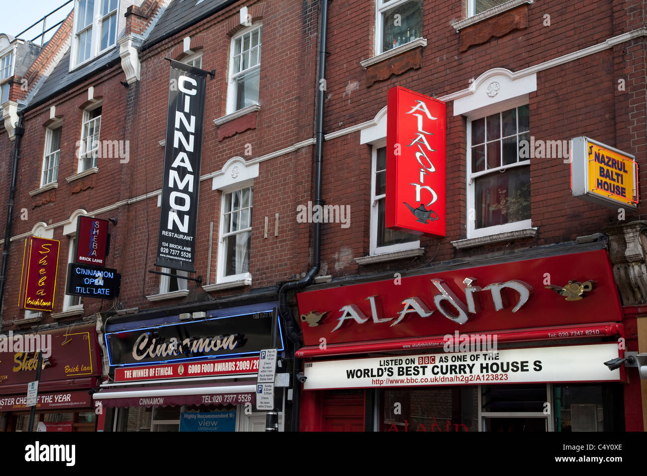 Curry House a Brick Lane nell'East End di Londra; Inghilterra; Regno Unito Foto Stock