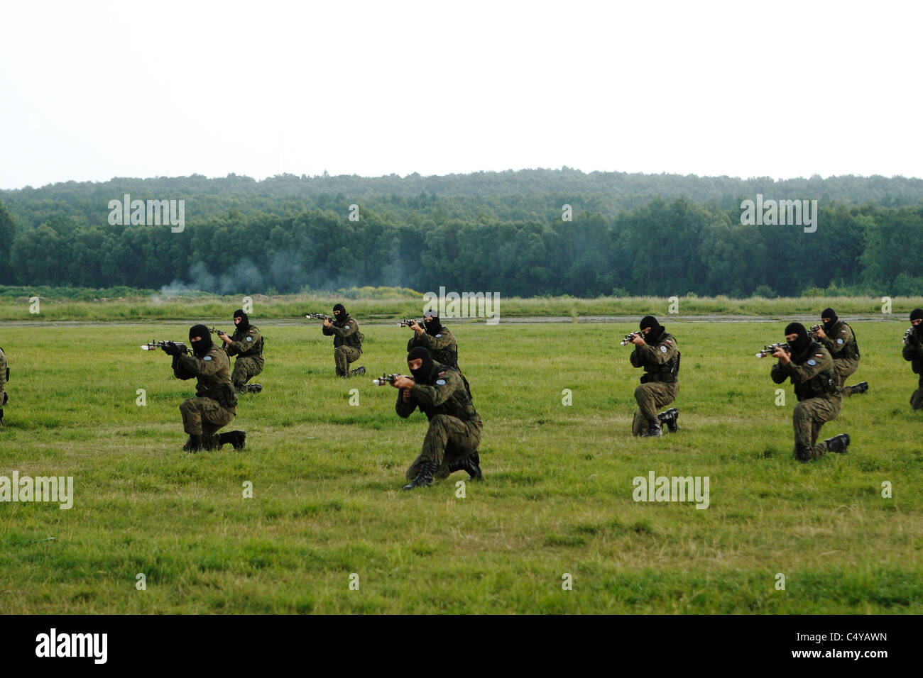 Esercizi di dimostrazione di un fine speciale forze dell'esercito polacco. Foto Stock