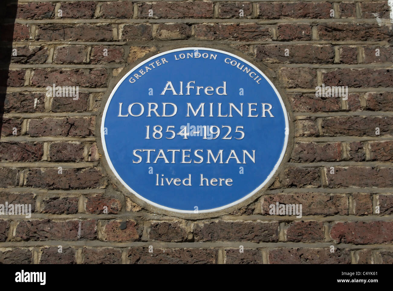 Greater London consiglio targa blu segnando una casa di Alfred Lord Milner, Marylebone Londra, Inghilterra Foto Stock