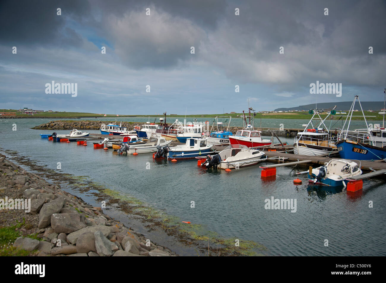 Il posto barca si a Hamnavoe, Burra nelle isole Shetland Foto Stock
