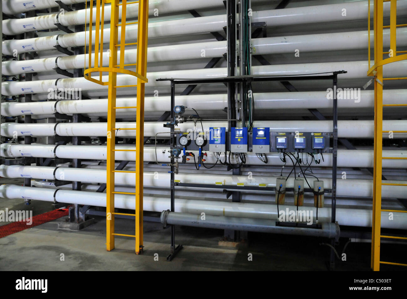 Impianto di dissalazione. La produzione digitale pannello di monitoraggio. Foto Stock