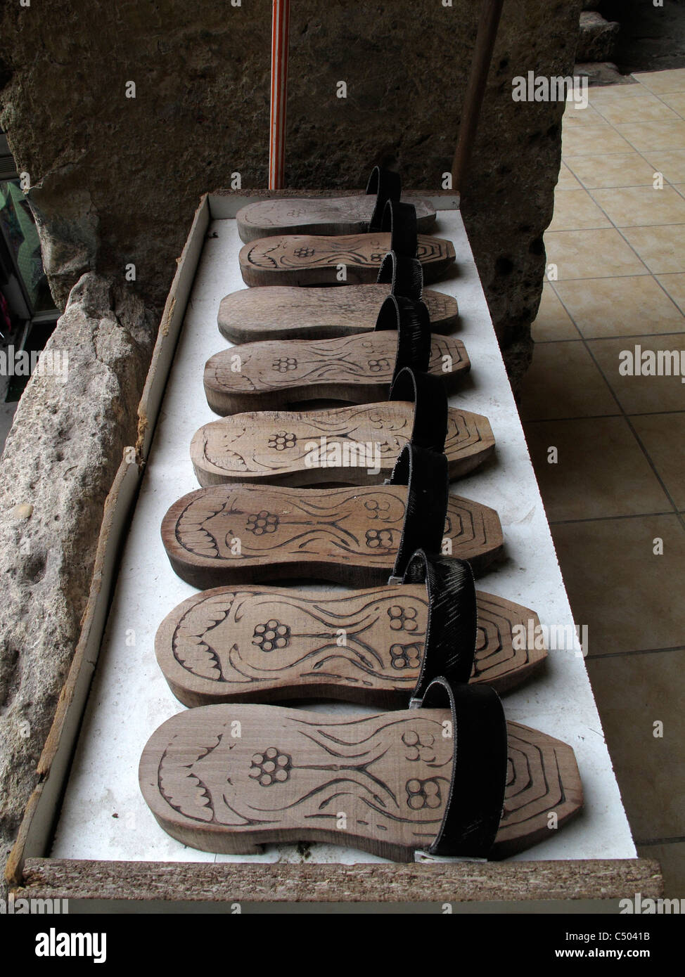 La Turchia di Sultanahmet Istanbul old town scarpe di legno per wc Foto Stock