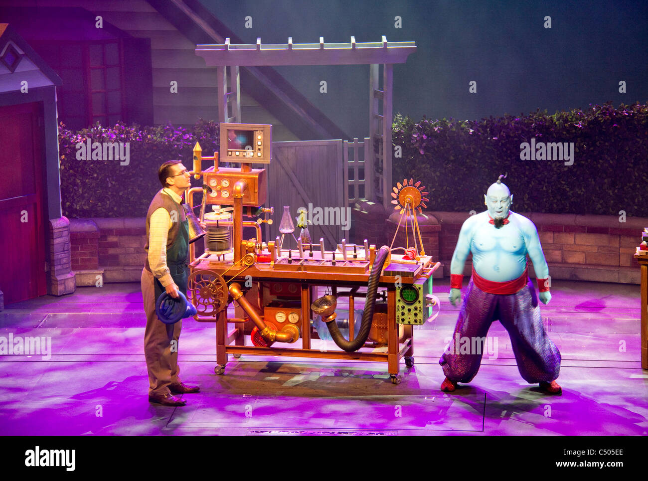 Productions messa in scena nel Walt Disney Theatre, fornire family-friendly intrattenimento durante il sogno Disney's Bahama di crociera del Foto Stock