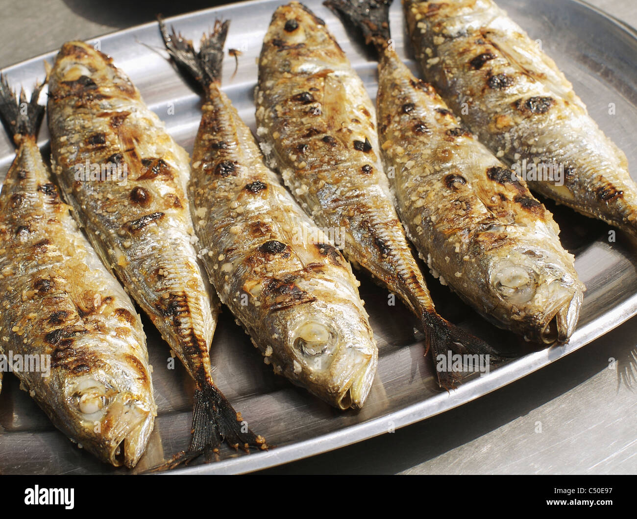 Close up di grigliate di sardine portoghese Foto Stock