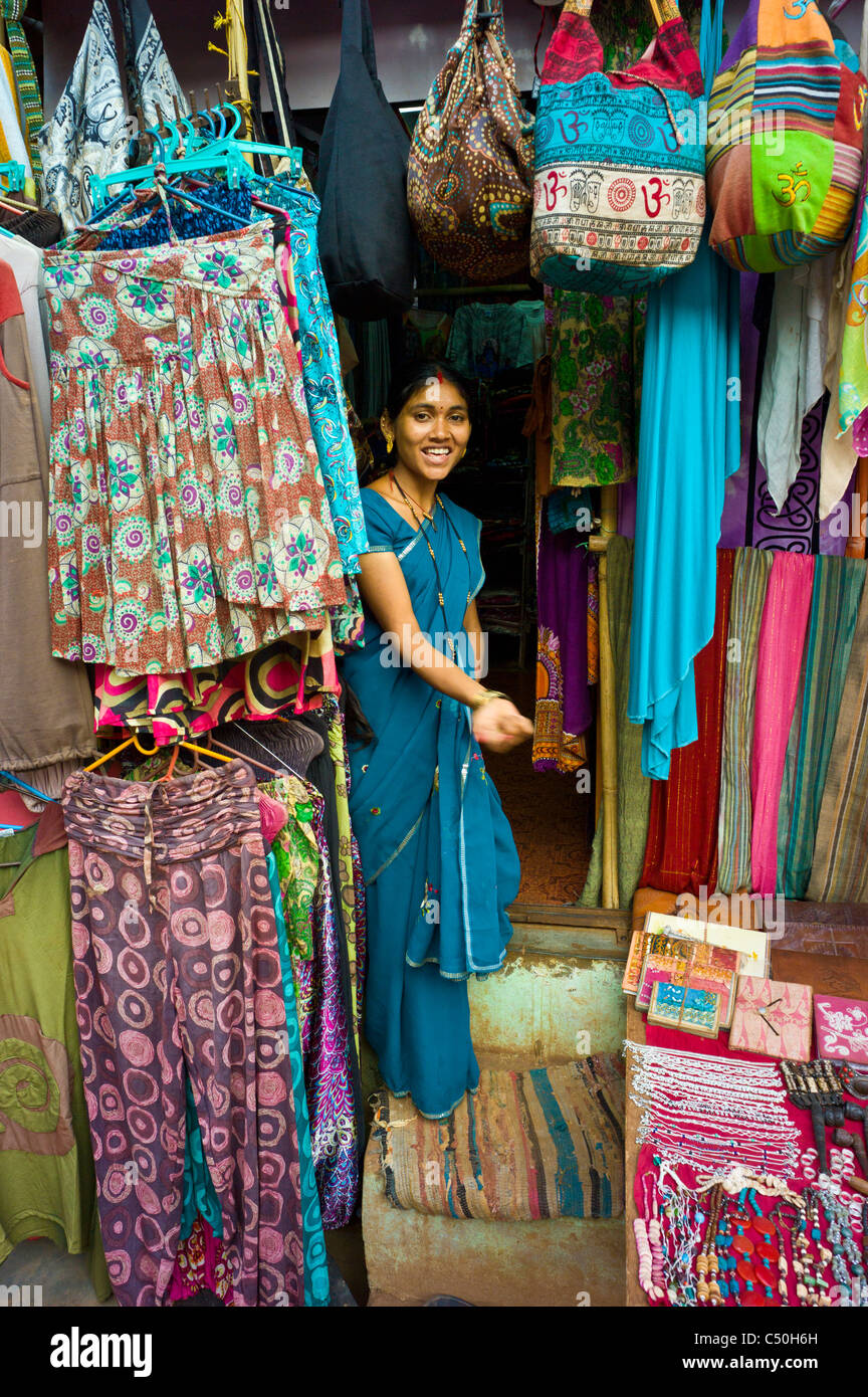Gokarna Shopkeepersin, provincia di Karnataka, India. Foto Stock