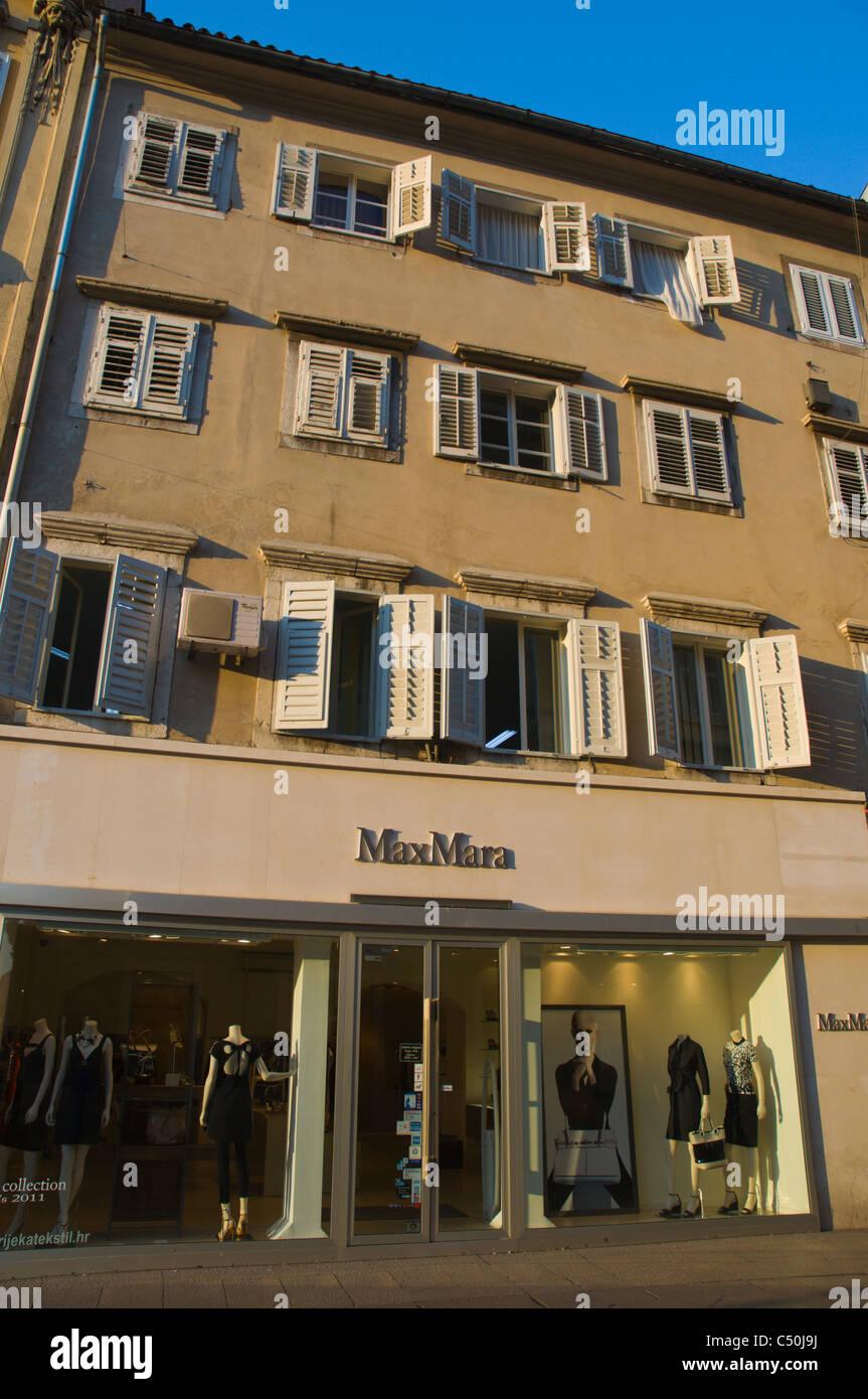 MaxMara fashion shop esterno città di Rijeka nel Golfo del Quarnero Croazia Europa Foto Stock