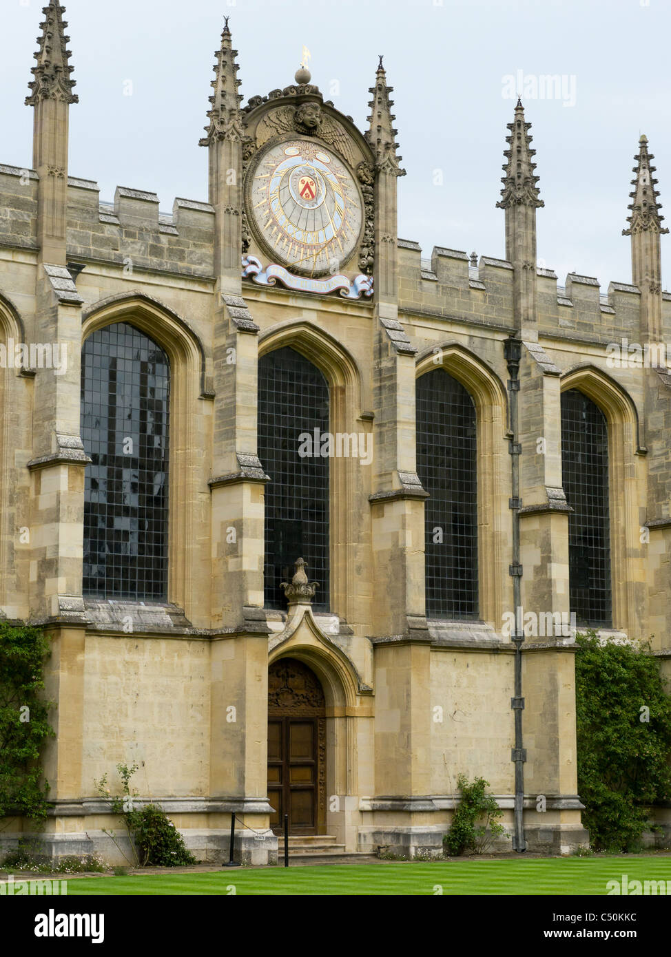 La meridiana progettata da Christopher Wren a tutte le anime College di Oxford Foto Stock