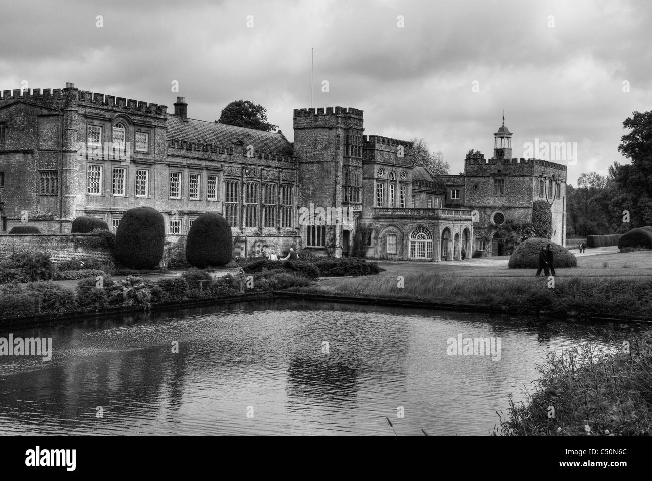 Una vista sul lago di Forde Abbey, un imponente casa in Somerset Foto Stock