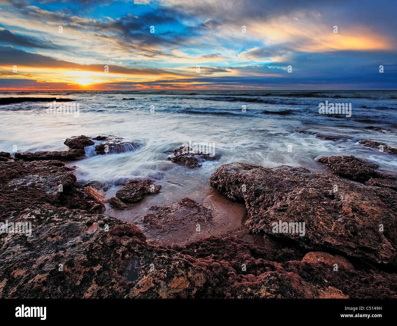 Un paesaggio marino di sunrise da Miramar, Argentina. Foto Stock