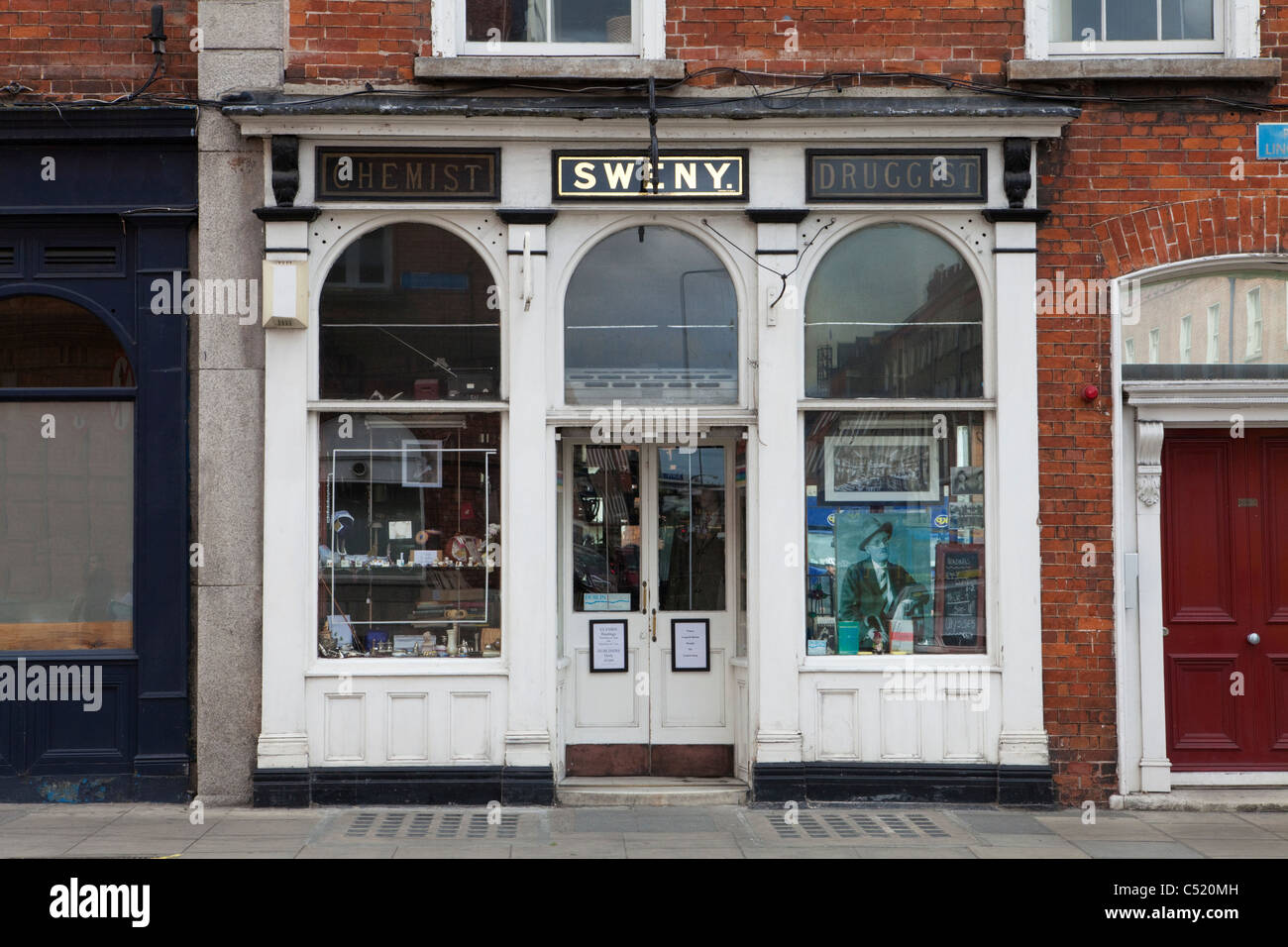 La Sweny Farmacia (1847), dove Leopold Bloom ha acquistato il suo sapone in "Ulisse" - e ora un museo, Westland Row, Dublino, Irlanda Foto Stock
