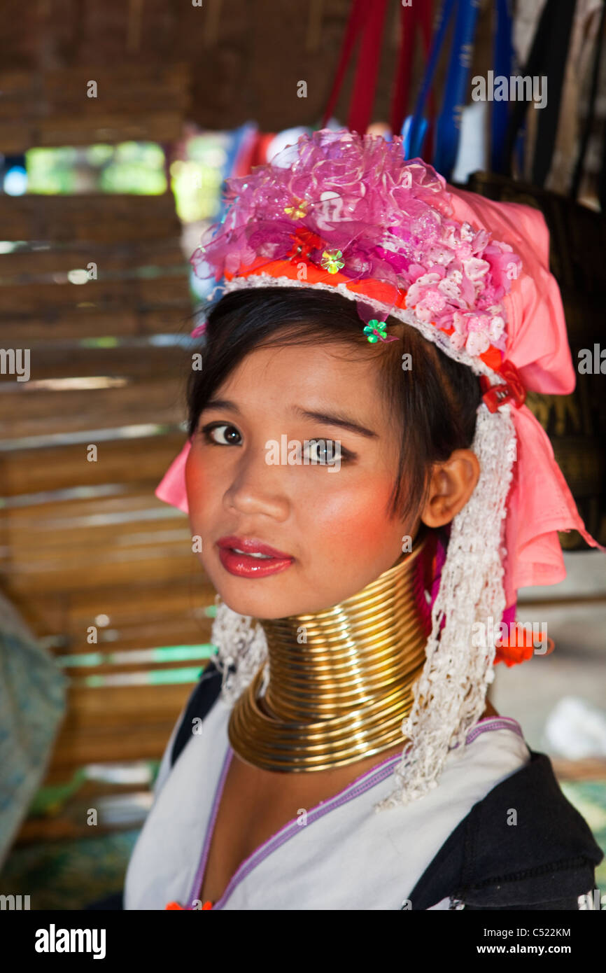 Un ' lungo collo ' nel nord della Thailandia Foto Stock