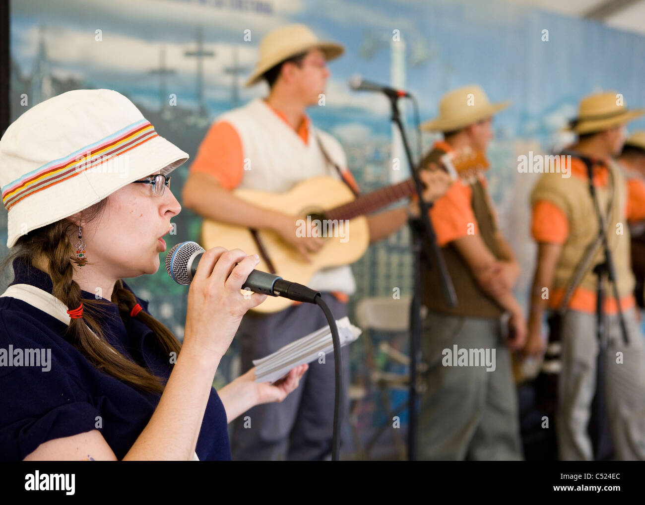 Colombiano di musica folk band sul palco Foto Stock