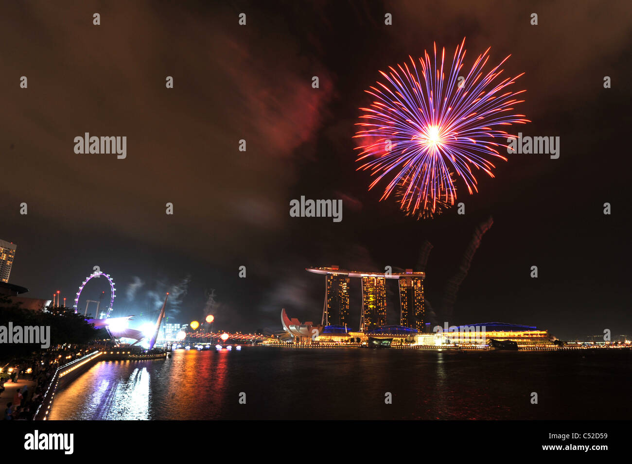Singapore Giornata Nazionale fuochi d'artificio di Marina Bay Foto Stock
