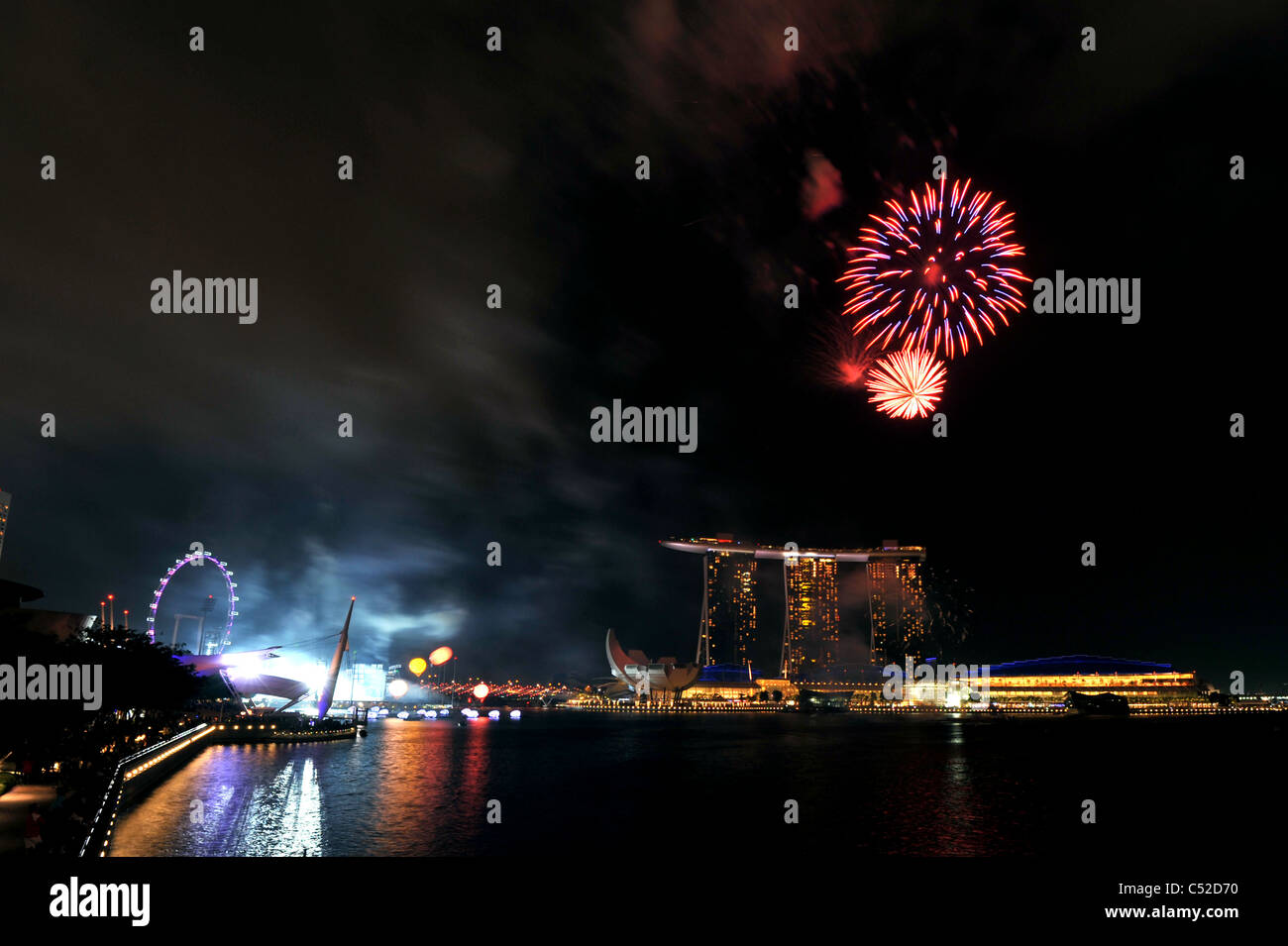Singapore Giornata Nazionale fuochi d'artificio di Marina Bay Foto Stock