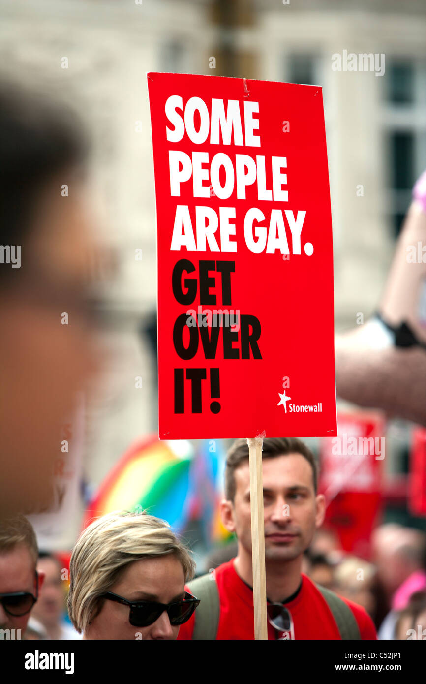 Caratteri colorati che frequentano della Londra Gay Pride 41 anni. Anniversario Parade - Londra 2nd.Luglio 2011 Foto Stock